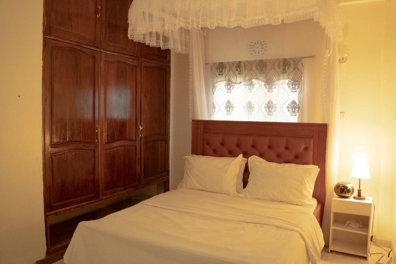 Wakawaka Hostel Arusha Bagian luar foto